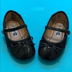 Toddler dress shoes- Size 6 1-/2